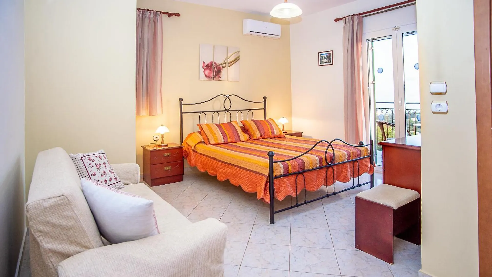 Trapezaki Garden Villas Mousata