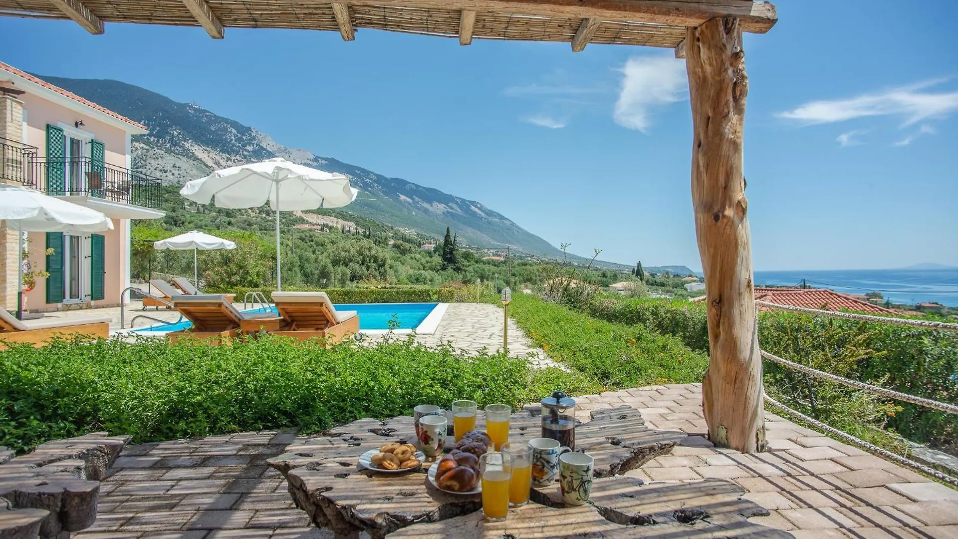 Trapezaki Garden Villas Mousata